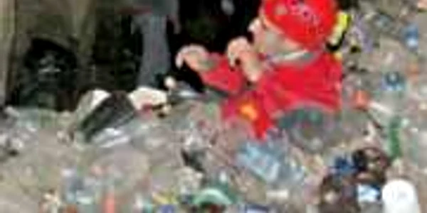"Colectorul" de PET-uri riscă acum ani grei de închisoare
