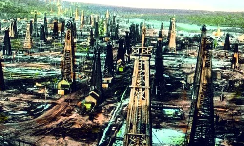 Dezbatere „Historia”: Istoria fascinantă a exploatării petrolului în România / VIDEO jpeg