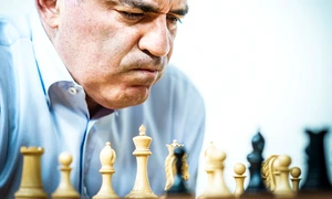 Garry Kasparov s a întors… dar nu complet jpeg