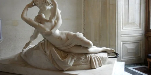 Psyche reinviata de sarutul lui Cupidon FOTO postimg.org