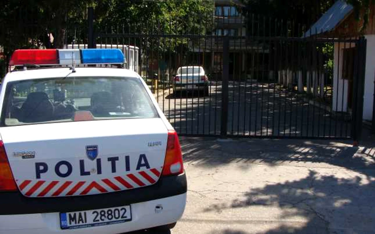 Funcționarul a fost dus la audieri