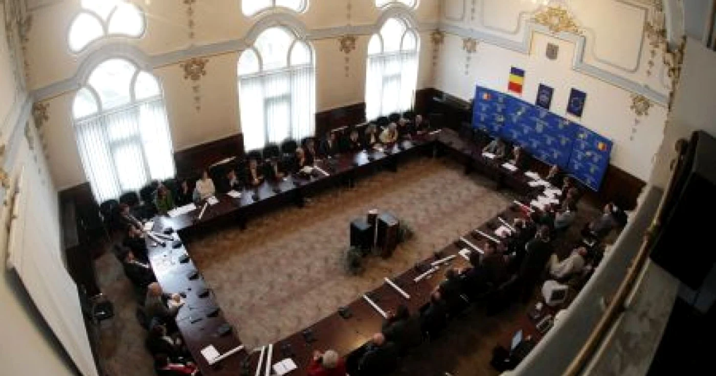 Cluj: Şedinţă a „guvernului judeţean”