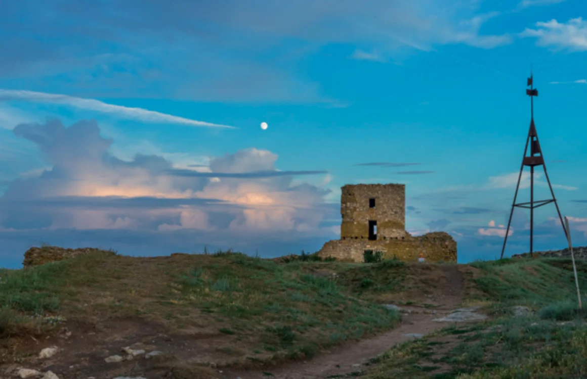 Cetatea Enisala, Dobrogea Sursa stefaniavanlieshout.com