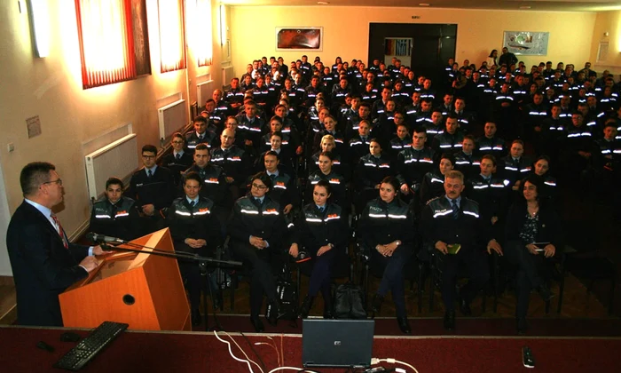 scoala de politie campina foto scoaladepolitie.ro