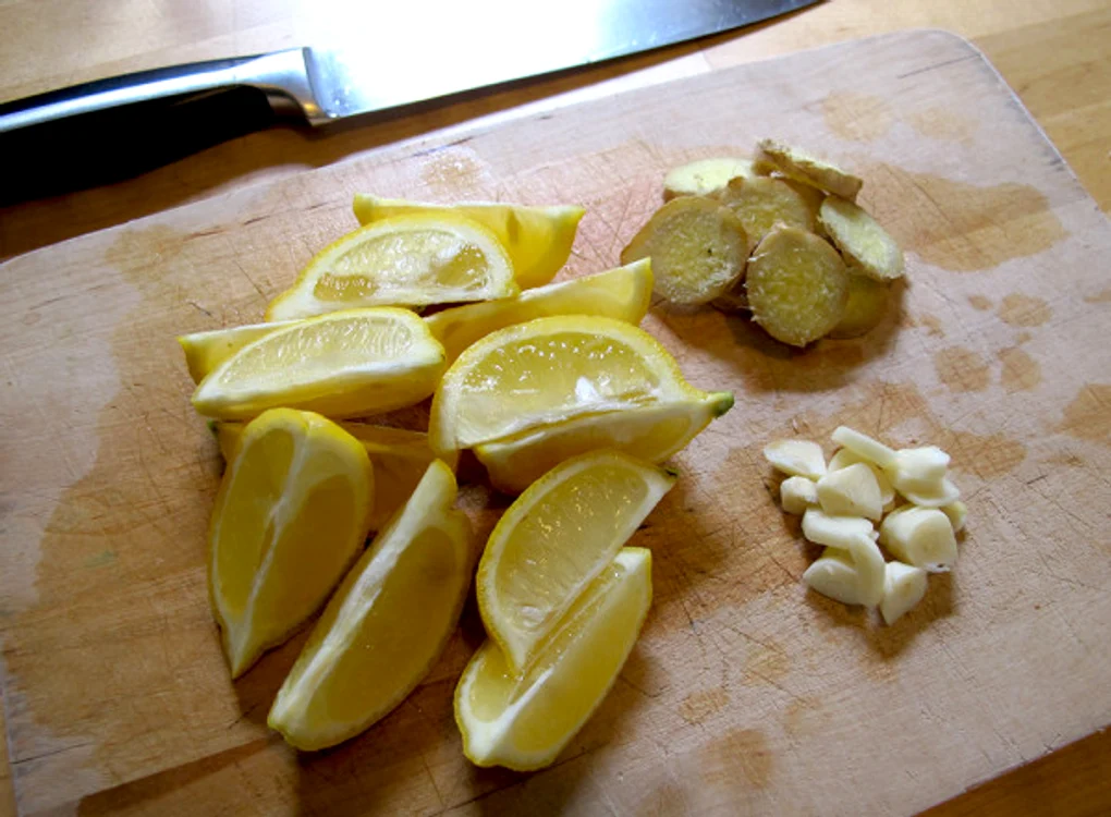 
    Dacă ai colesterolul mărit sau nivelul lipidelor sau al trigliceridelor este peste limita maximă, consumă o băutură preparată din ingrediente naturaleclickpentrufemei.ro  