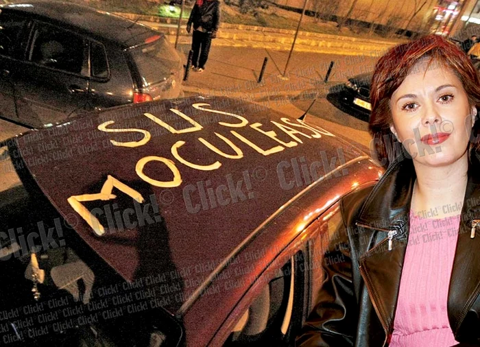 Cristi Marin: „Eu mi-am vopsit maşina. Am vrut să protestez împotriva lui Băsescu. Eu nu-l vreau pe el preşedinte, o vreau pe Moculeasca! Am vrut să-i arăt cât de mult ţin la ea. Ea este un lider. Ea nu fură, e corectă, nu ca ăştia care ne conduc.”