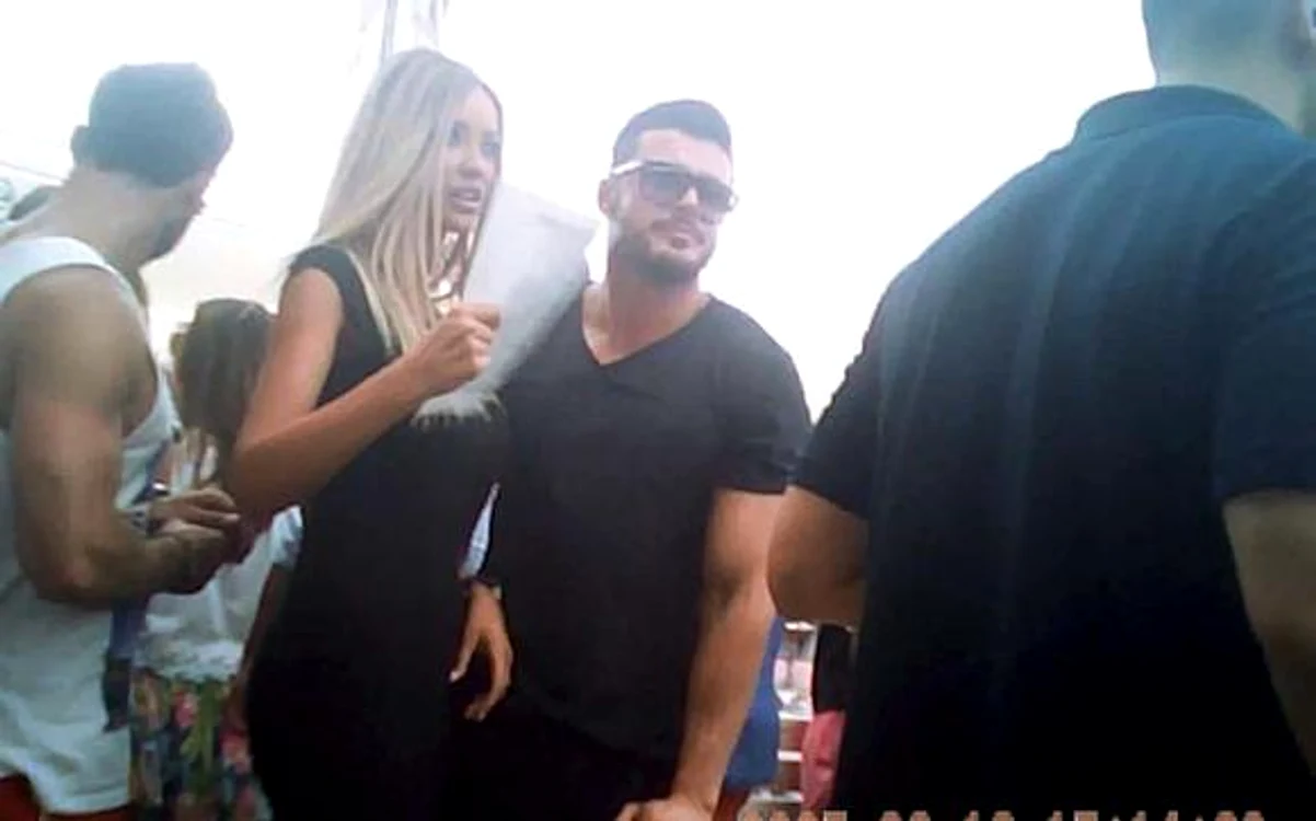 Bianca şi Victor au fost împreună la mare