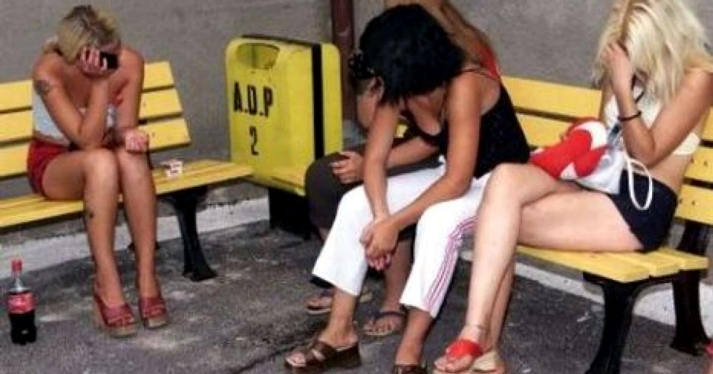 Femeile care sunt prinse practicând prostituţia riscă închisoarea
