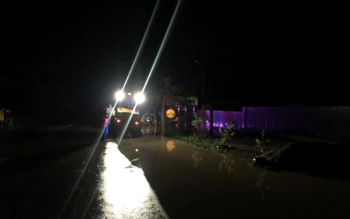 Pompierii au lucrat toată noaptea