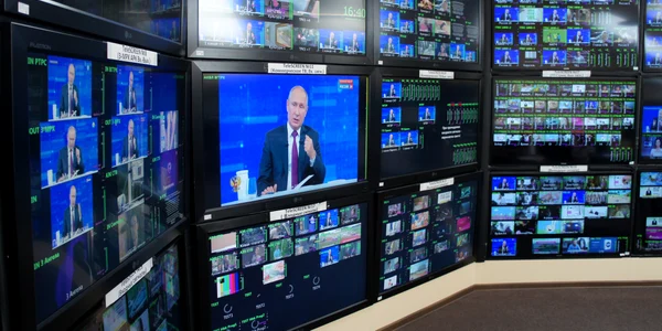 Vladimir Putin televizor FOTO Shutterstock jpg