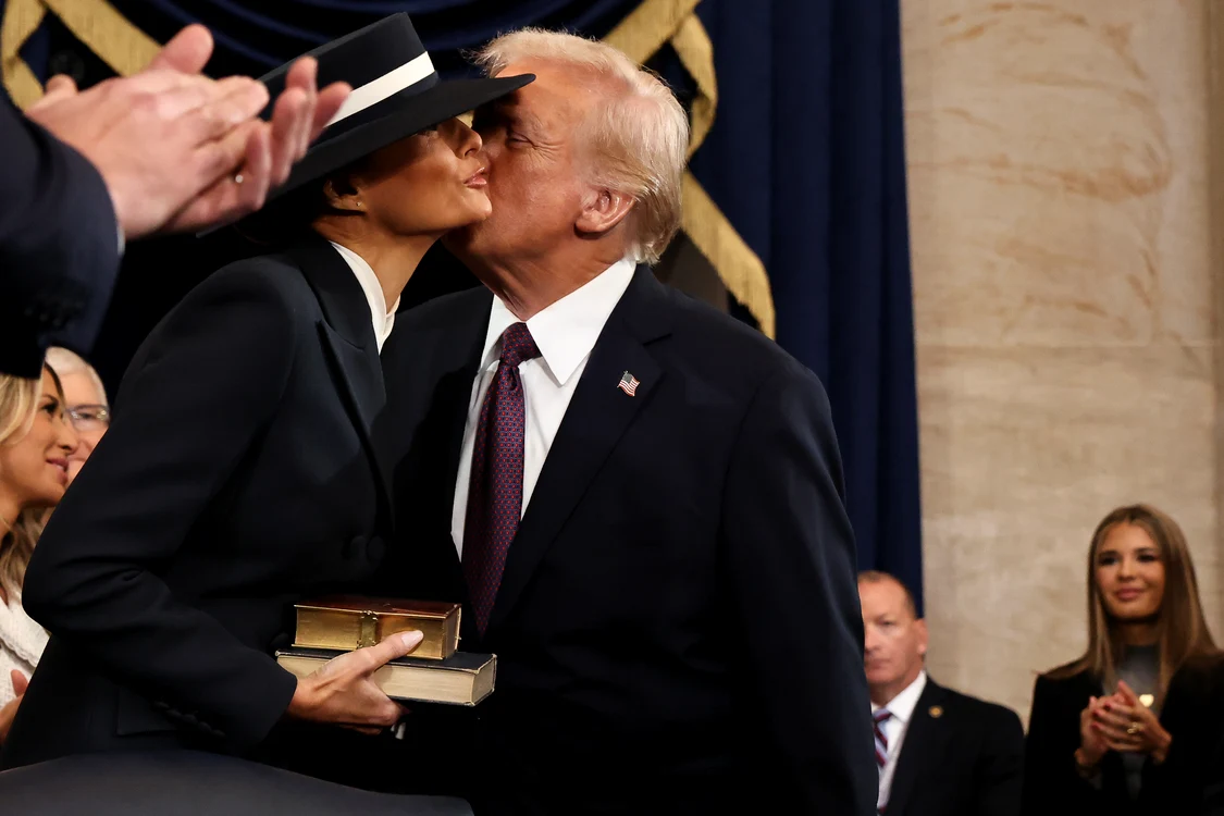 Donald Trump și Melania la Învestire GettyImages 2194918102 jpg