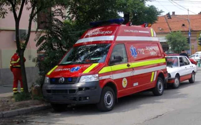 Timişoara: Primul accident cu o ambulanţă de 100.000 de euro