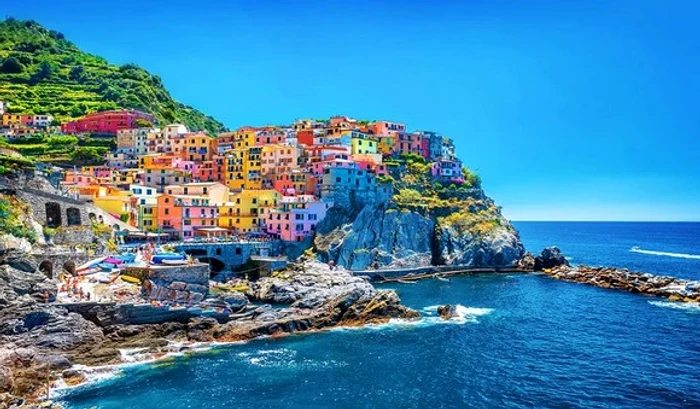 Cinque Terre, prima atracție turistică dintr-un circuit făcut în Italia