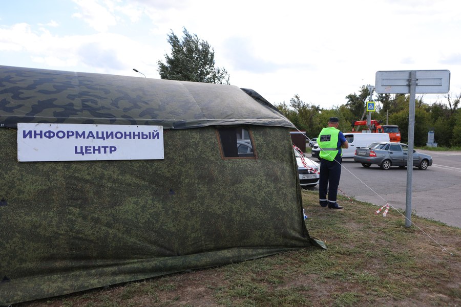 Rusia susține că a doborât peste 100 de drone ucrainene pe teritoriul său. Explozii la baze aeriene