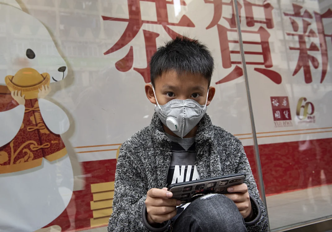 
    Un copil de 5 ani din China a fost găsit lângă bunicul său mort din cauza coronavirusului (imagine cu caracter ilustrativ)Foto: Getty   