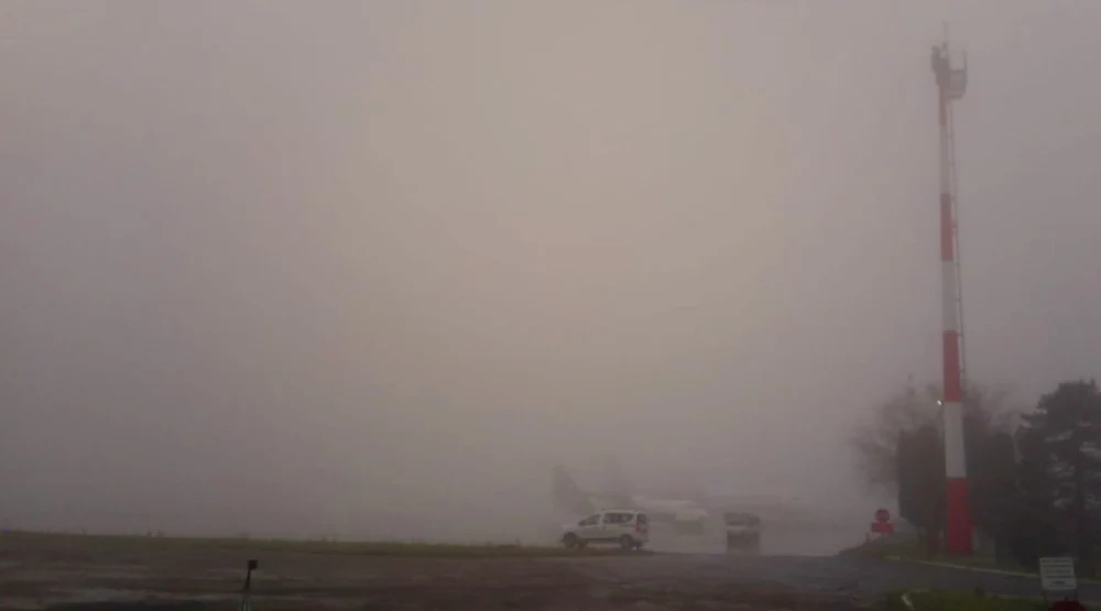 Ceața afectează traficul aerian pe aeroportul din Iași. Două zboruri au fost redirecționate la Bacău