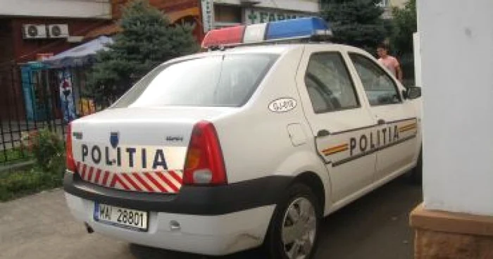 Târgu-Jiu: Femeie de 74 de ani, căutată de poliţişti cu un câine de urmă