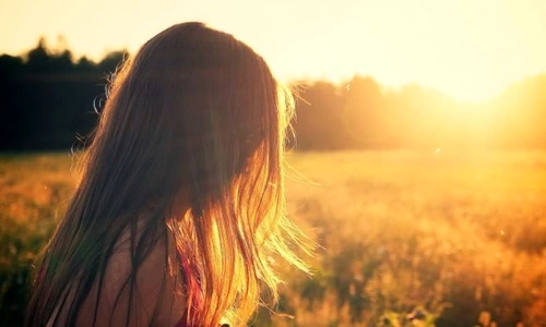 Soarele, inamicul principal al părului tău  Soluţii împotriva vârfurilor despicate jpeg