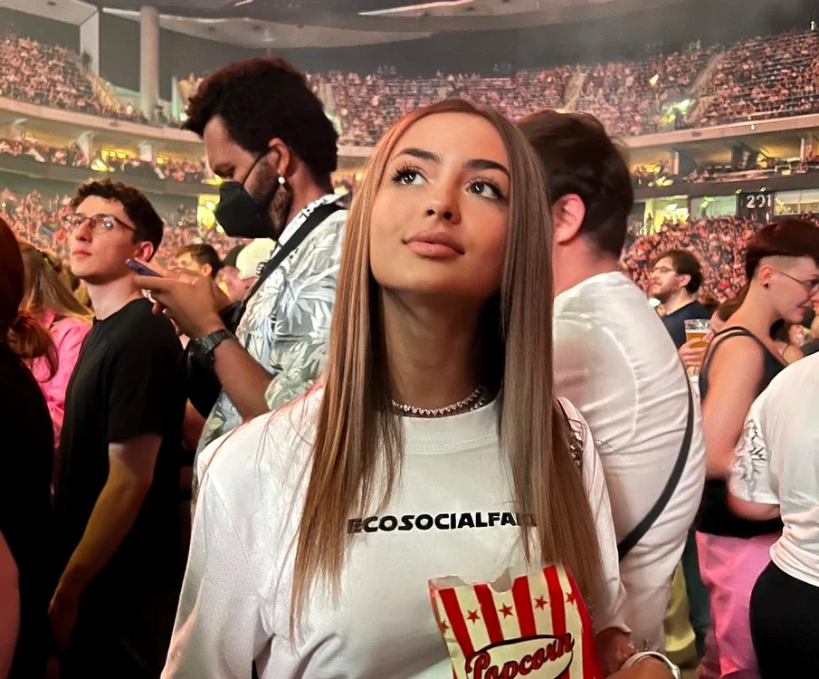 Iuliana Beregoi s-a distrat la concertul lui Billie Eilish din Berlin