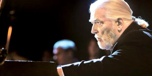 Jon Lord, fostul clăpar şi membru fondator al trupei Deep Purple, s-a stins din viaţă luni