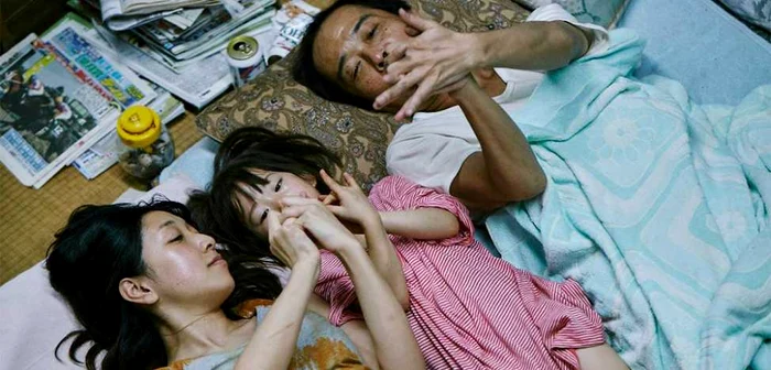 „Shoplifters“ se află în topul celor mai bune 10 filme ale anului 2018 FOTO Cinemagia
