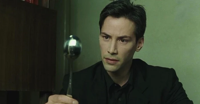 Keanu Reeves în rolul lui Neo din „Matrix“ FOTO Cinemagia