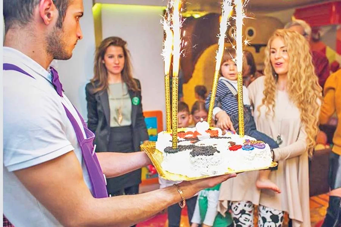 Graţiela şi Armin  au fost în centrul  atenţiei la chef (Fotografii: Ambasad’Or Play)