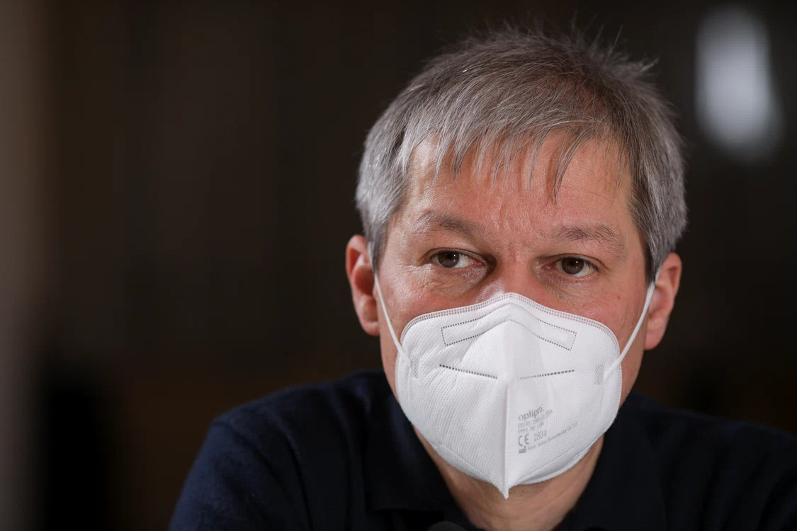 Dacian Cioloș a anunțat că are Covid-19foto: Inquam Photos