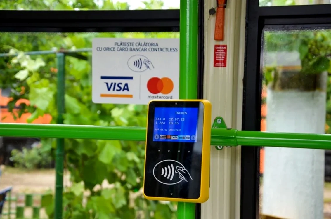 Studenții nu pot beneficia de reduceri la transportul public local
