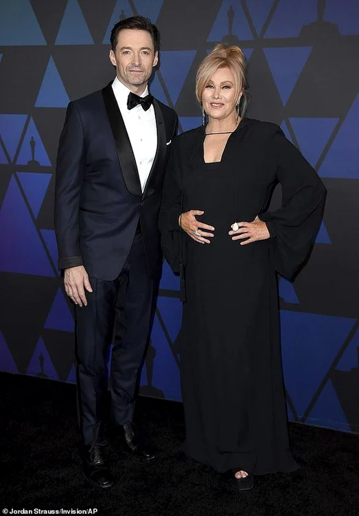 
    Hugh Jackman şi Deborra-Lee Furness  