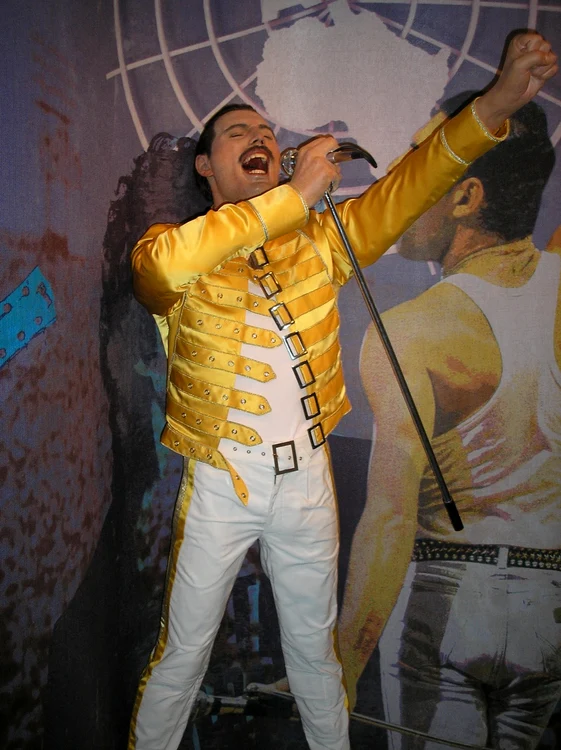 
    Freddie Mercury, omagiat cu votca numită «Killer Queen»   