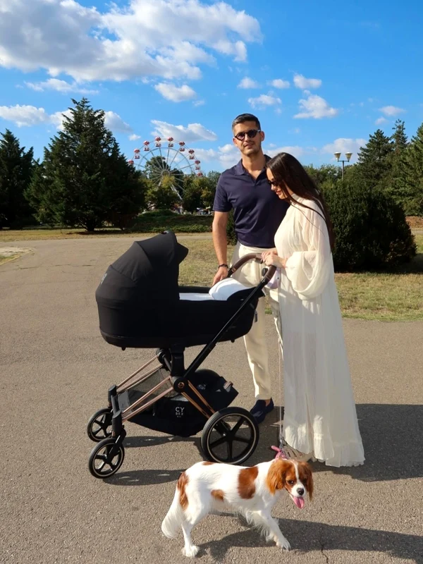 Corina și Mihnea Năstase au un băiețel pe nume Theodor. FOTO: Instagram