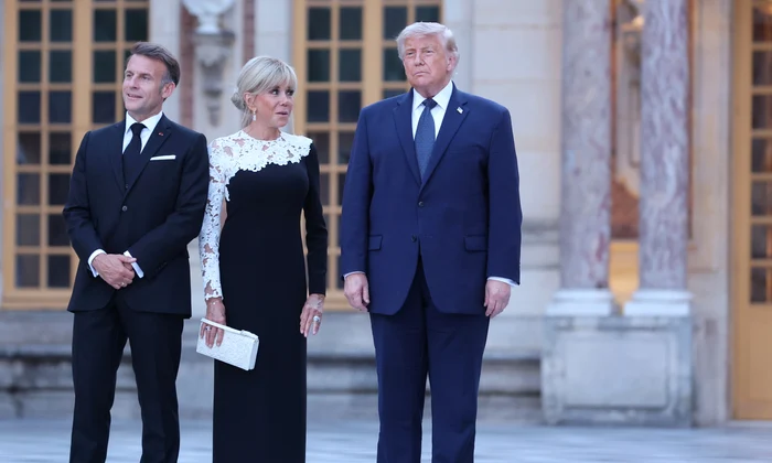 Emmanuel Macron și soția sa, Brigitte, l au invitat pe Donald Trump la Versailles, Profimedia (3) jpg