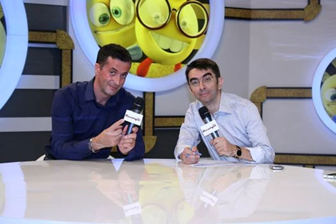 
    Mihai şi Codruţ, "Cusurgiii" de la Prima TvFoto Click! de la Prima Tv  