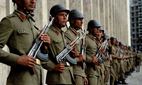 Militari1 GettyImages 85310187 jpg