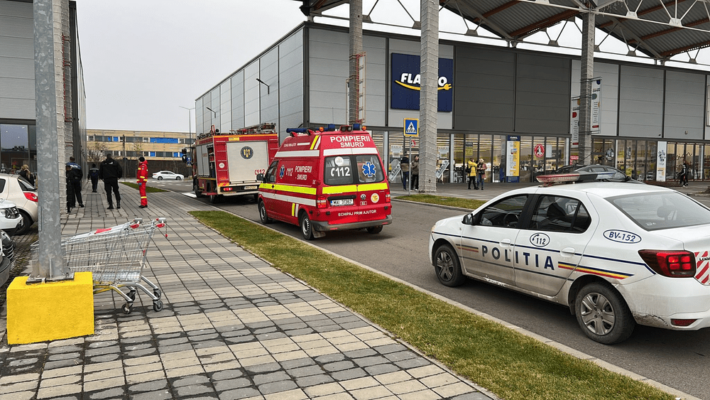 Incendiu la un magazin din mall-ul brașovean Coresi. Zeci de oameni au fost evacuați
