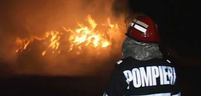 Târgu-Jiu:Hrană destinată animalelor, arsă intenţionat