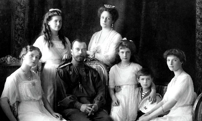 Calendar 17 iulie: 1918   Țarul Nicolae al II lea și familia sa au fost asasinați la Ekaterinburg jpeg