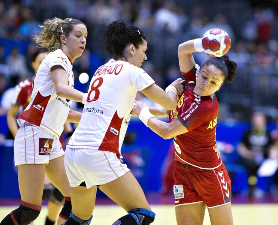 Valentina Elisei a depăşit în dese rânduri apărarea spaniolă la primul meci jucat de tricolore la această ediţie a Campionatului European.
