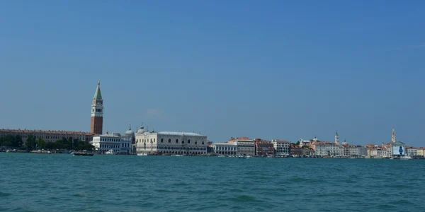 venetia foto dana mihai