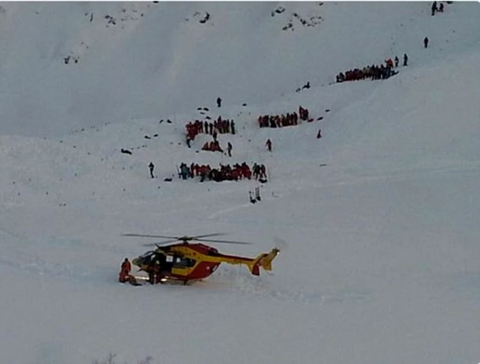 Trei liceeani au murit în cea mai mare avalanșă produsă în această iarnă în Alpii francezi