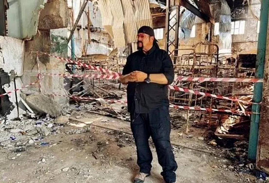 Steven Seagal a vizitat închisoarea din Olevnika