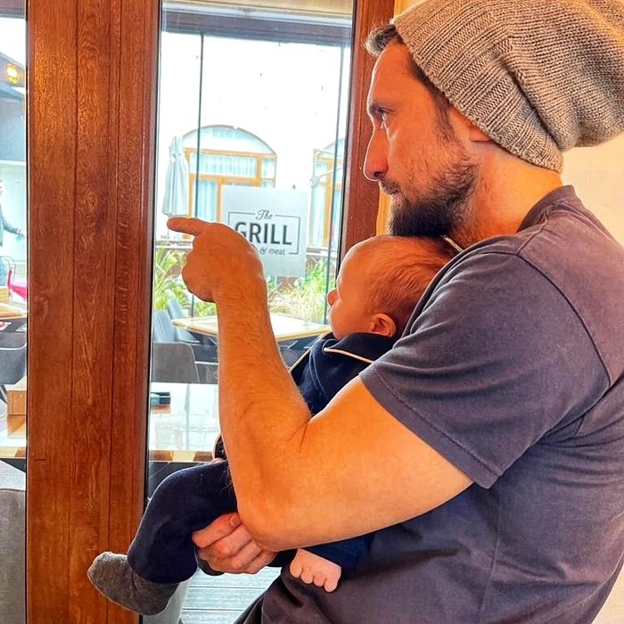 
    Gabriela Prisăcariu ne arată, pentru prima dată, gropițele din obrăjorii lui Luca TiagoFoto: Arhiva Personală  