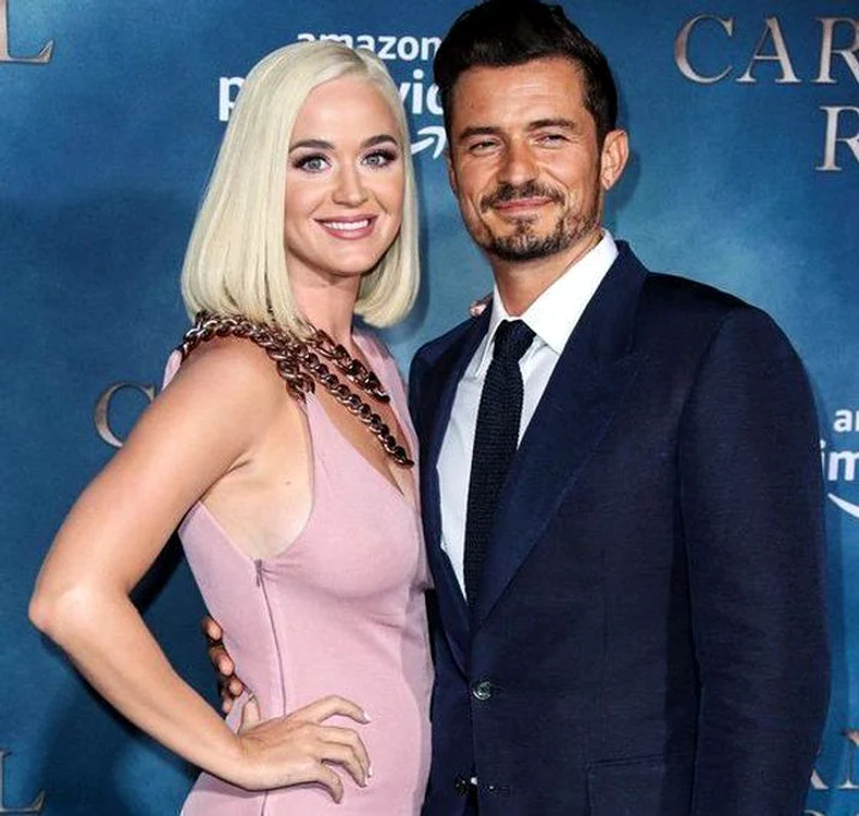 
    Orlando Bloom şi Katy  