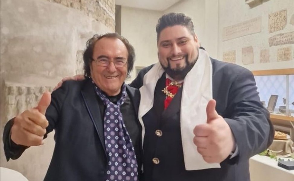 Experiența de vis a unui tenor român. Alin Stoica a cântat de Crăciun la Vatican. Ce i-a spus Papa Francisc VIDEO 