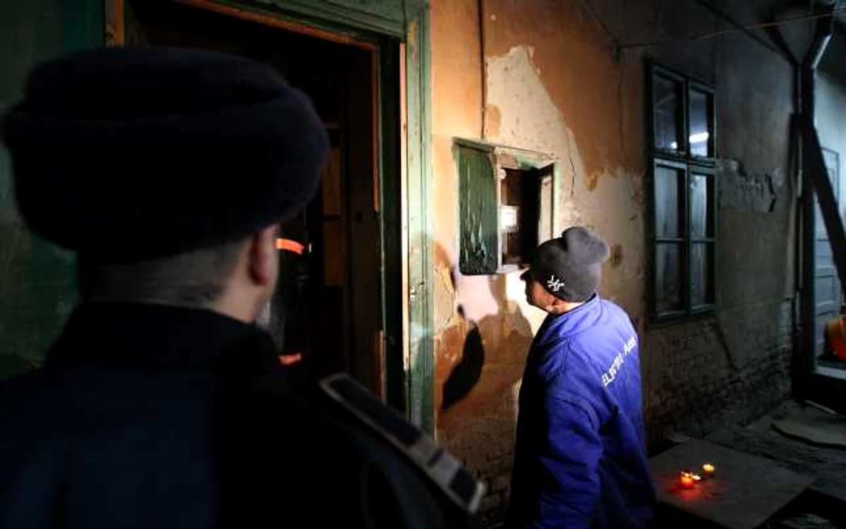 La faţa locului a venit o echipă de specialişti pentru a afla cauzele incendiului