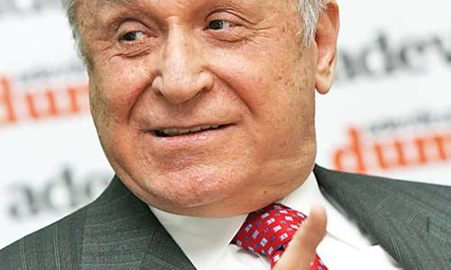 poza iliescu 1col jpeg