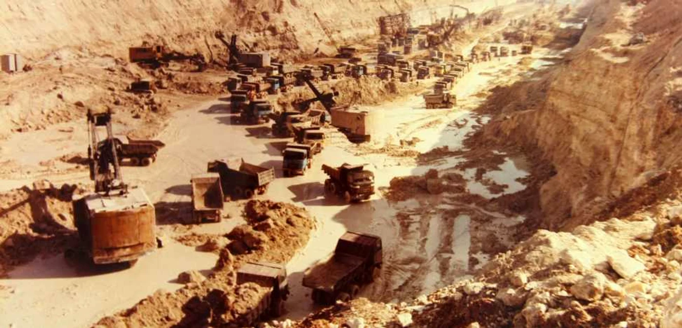 Imagini din timpul construirii canalului FOTO Arhivă personală Chiriac Avădanei