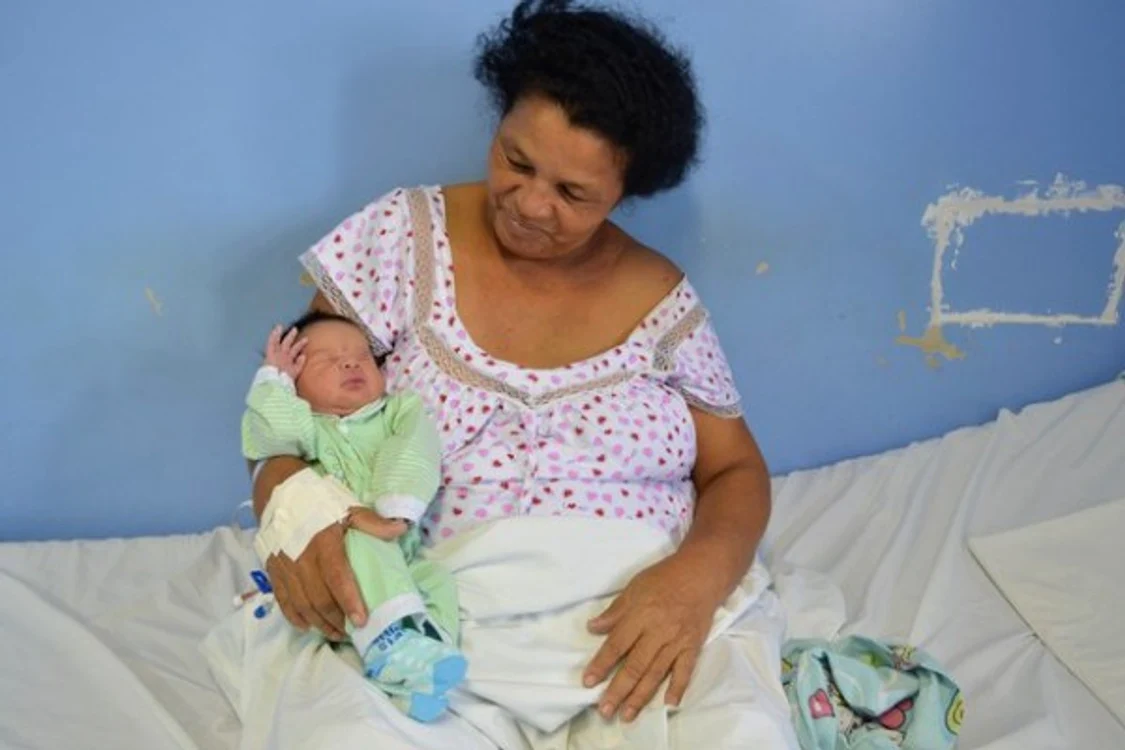 
    Sebastiana e mândră de cel de-al 21 copil, care este băieţel  
