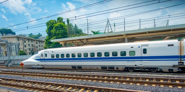 tren  shinkansen de mare viteza shutterstock 681694903 jpg